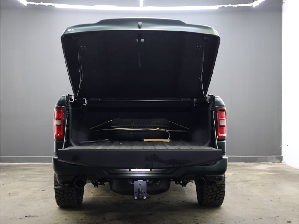 Dodge Ram 1500 2025 3.0L HURRICANE LARAMIE Night Premium thumbnail 23