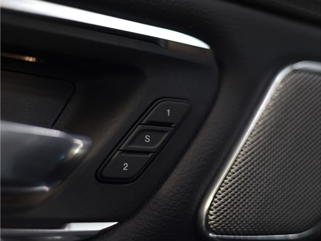 Dodge Ram 1500 2025 3.0L HURRICANE LARAMIE Night Premium thumbnail 7