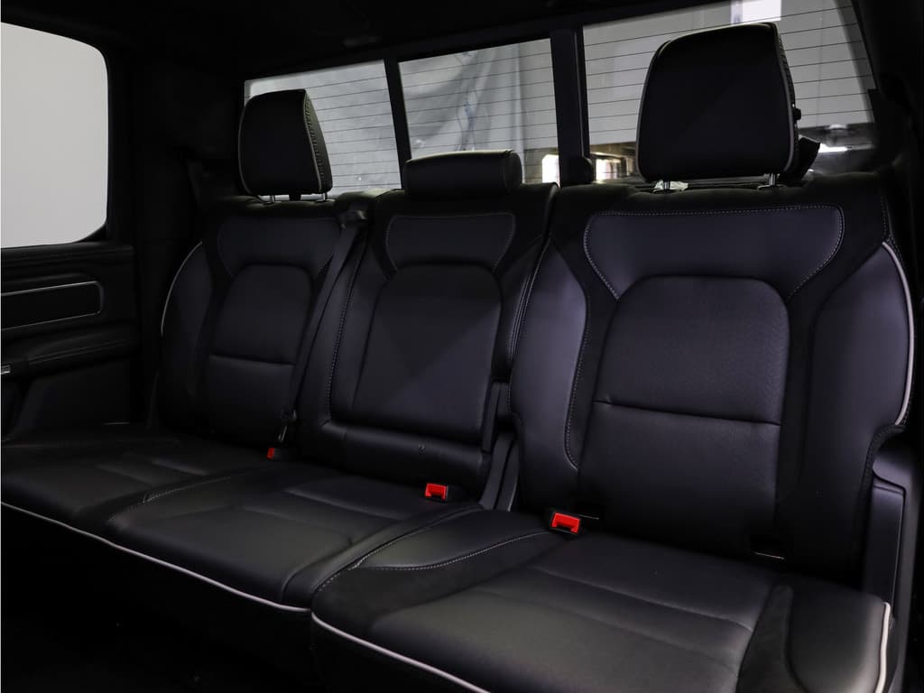 Dodge Ram 1500 2025 3.0L HURRICANE LARAMIE Night Premium thumbnail 9