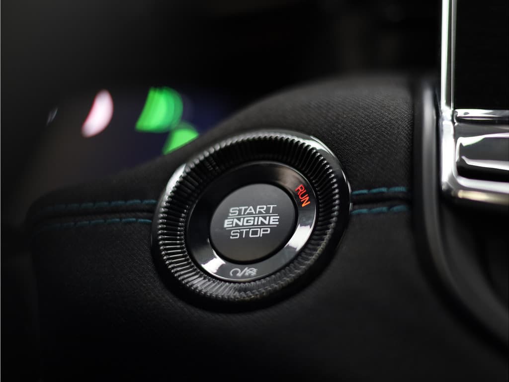 Jeep Compass 4xe 240 Plug-in Hybrid Electric Upland Stoel-/stuur verwarming thumbnail 13