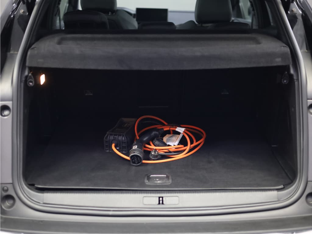 Peugeot 3008 1.6 HYbrid 300 GT Pack thumbnail 13