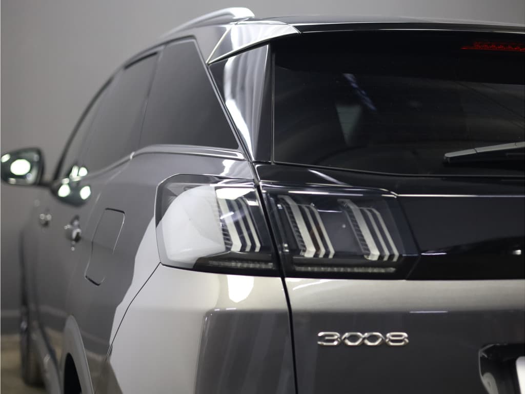 Peugeot 3008 1.6 HYbrid 300 GT Pack thumbnail 26