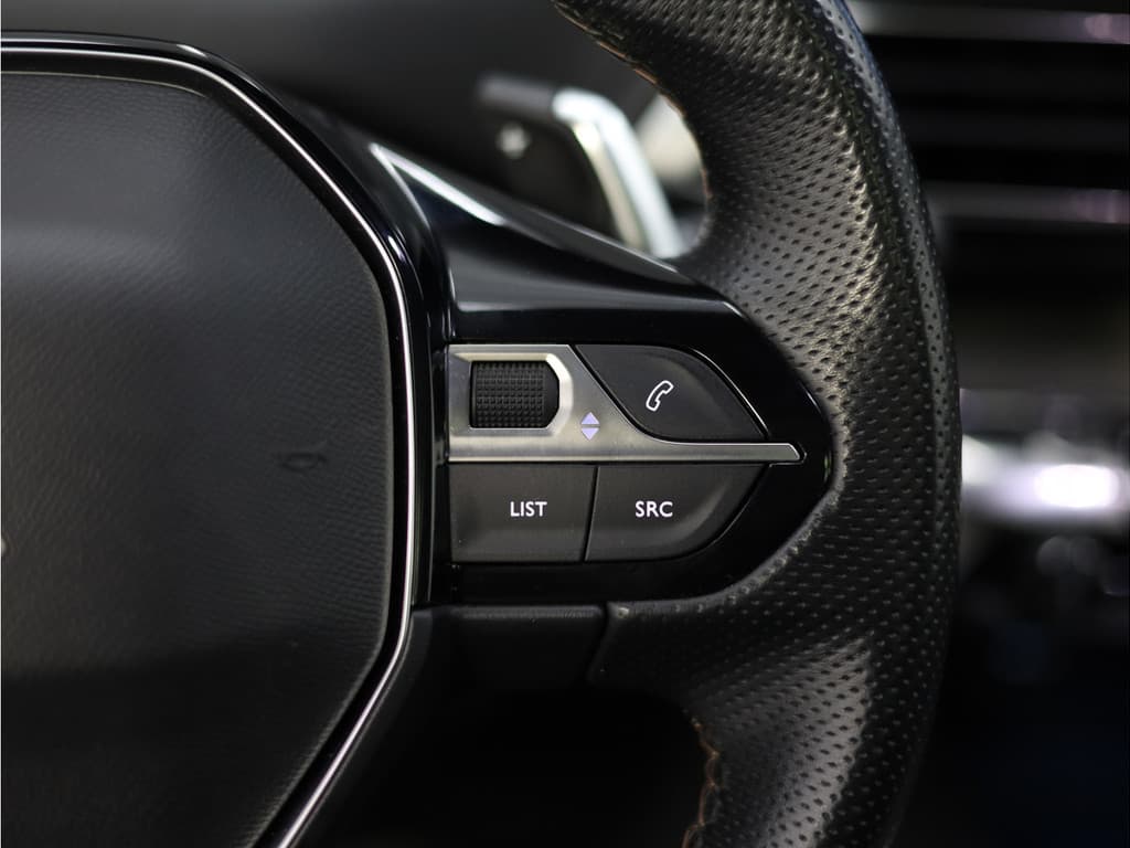 Peugeot 3008 1.6 HYbrid 300 GT Pack thumbnail 32