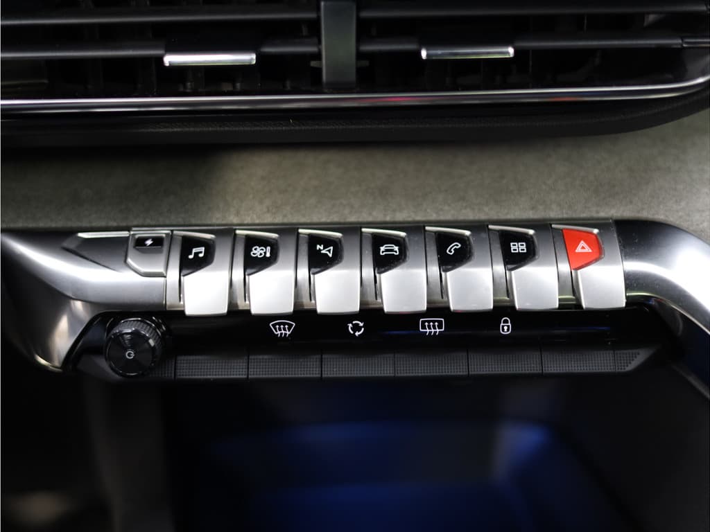 Peugeot 3008 1.6 HYbrid 300 GT Pack thumbnail 37