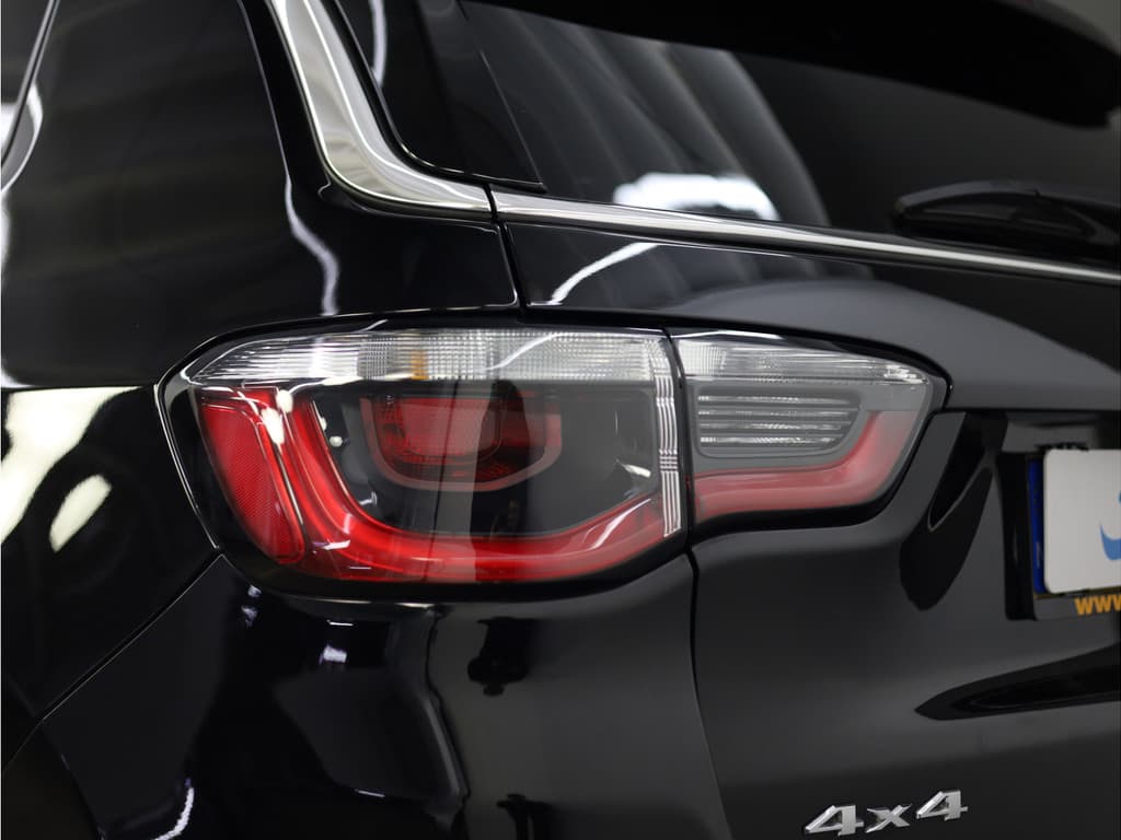 Jeep Compass 1.4 MultiAir Opening Edition Limited 4x4 thumbnail 23