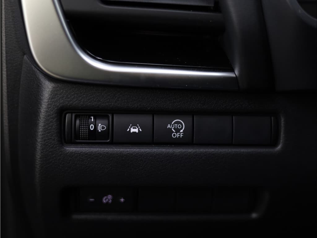 Nissan QASHQAI 1.3 MHEV Xtronic N-Connecta thumbnail 25