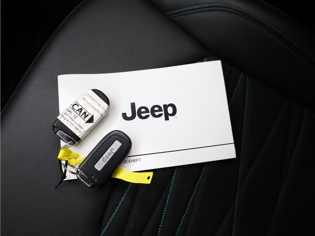 Jeep Compass 4xe 240 Plug-in Hybrid Upland thumbnail 11