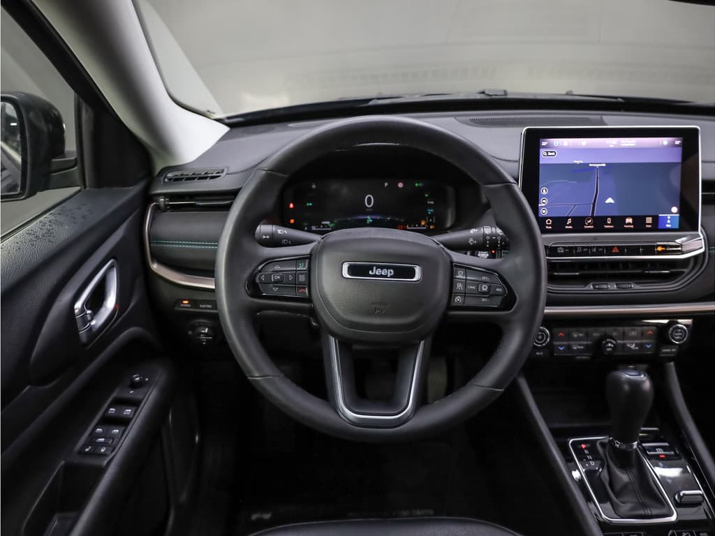 Jeep Compass 4xe 240 Plug-in Hybrid Upland thumbnail 36