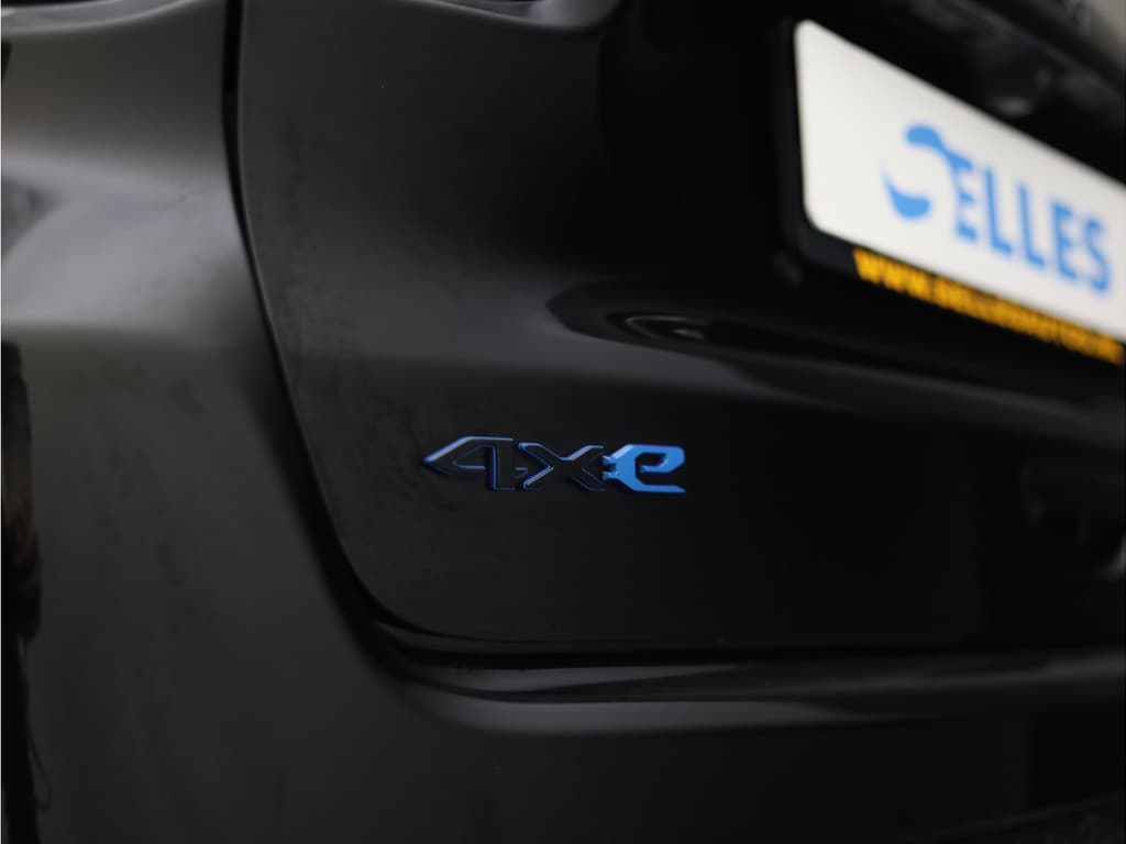 Jeep Compass 4xe 240 Plug-in Hybrid Upland thumbnail 10