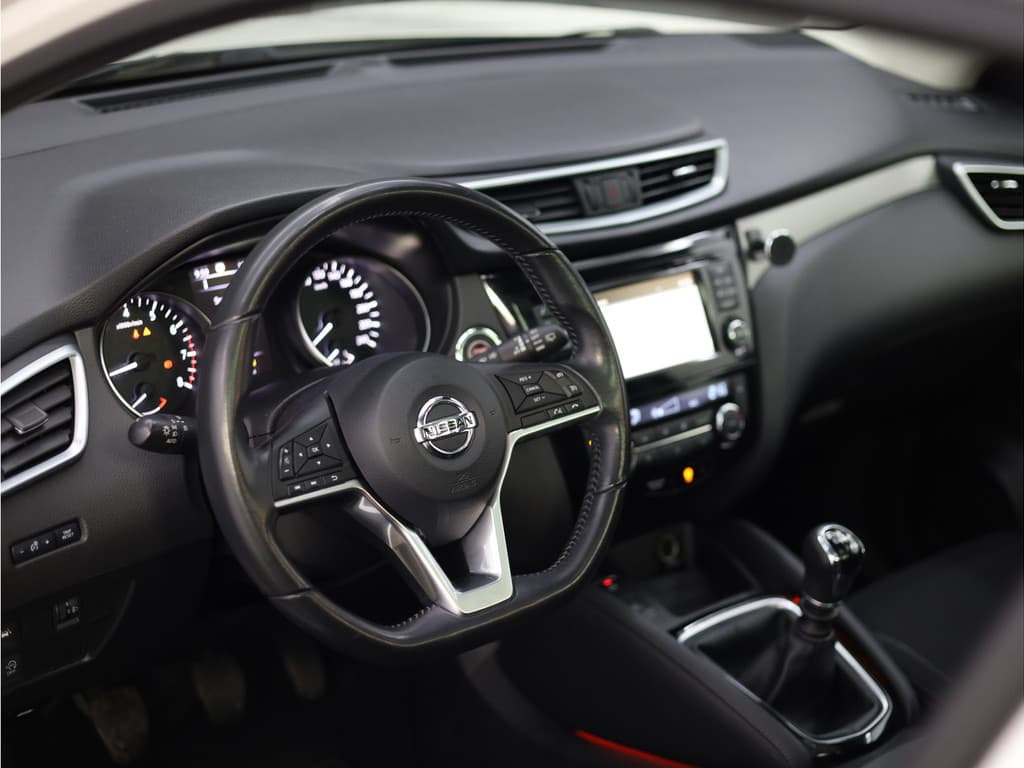 Nissan QASHQAI 1.2 N-Connecta thumbnail 2