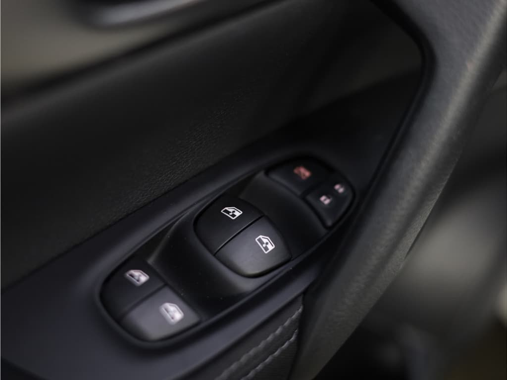 Nissan QASHQAI 1.2 N-Connecta thumbnail 22