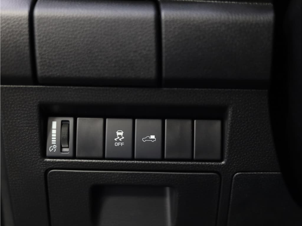 Isuzu D-max EV EXTENDED CAB 4WD LSX AT thumbnail 35