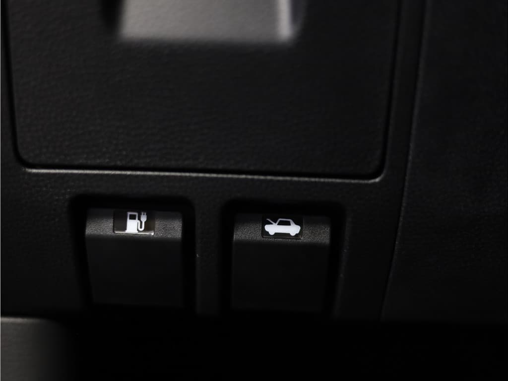 Isuzu D-max EV EXTENDED CAB 4WD LSX AT thumbnail 36