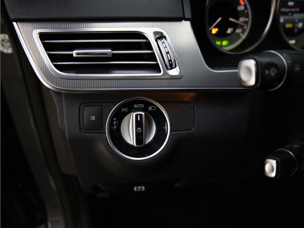 Mercedes-Benz E-Klasse 220 BlueTEC Lease Edition thumbnail 35