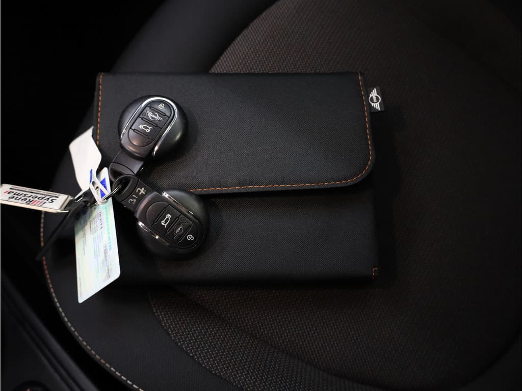 MINI Countryman 1.5 Cooper Business Edition thumbnail 12