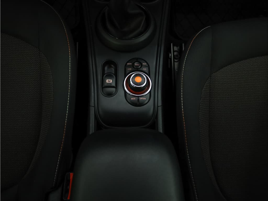 MINI Countryman 1.5 Cooper Business Edition thumbnail 19