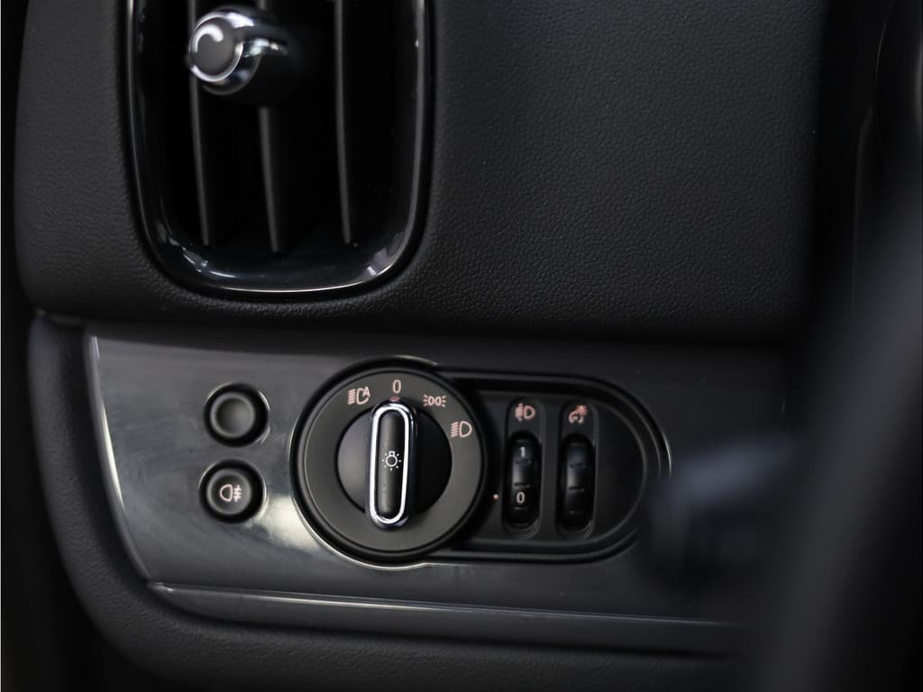 MINI Countryman 1.5 Cooper Business Edition thumbnail 21