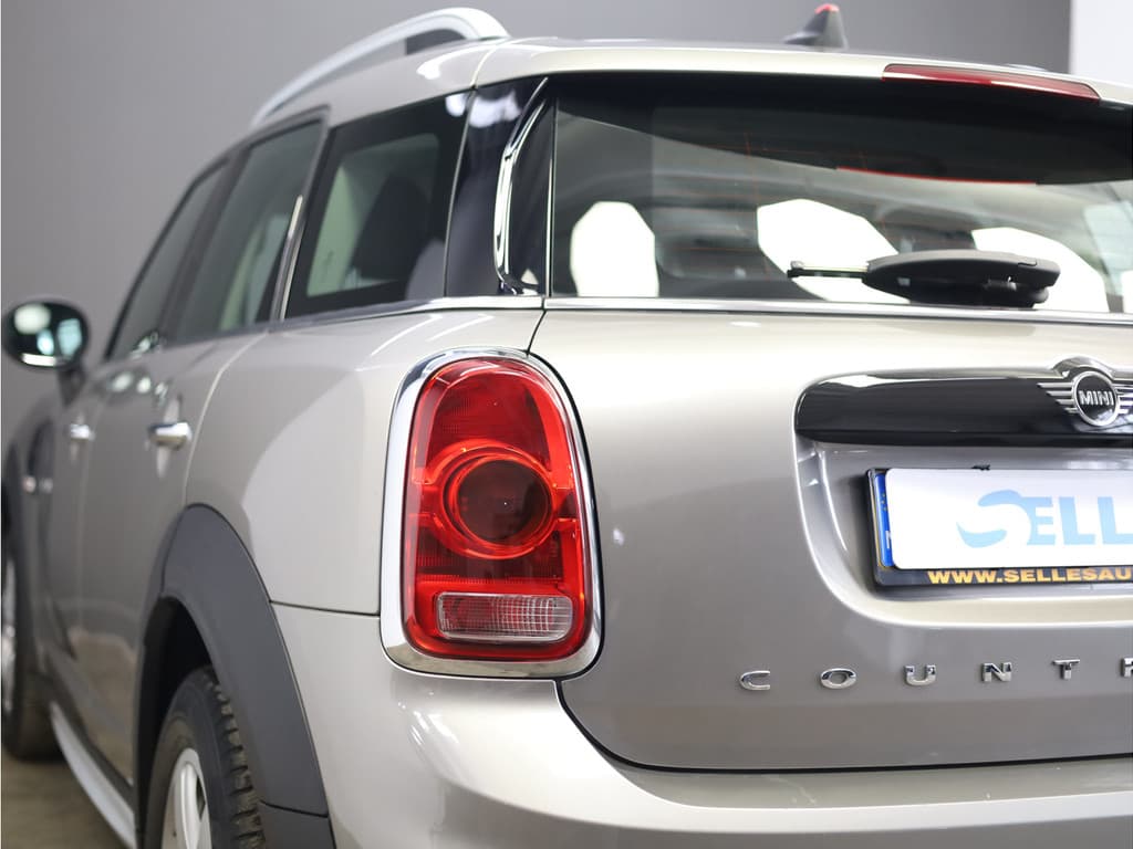 MINI Countryman 1.5 Cooper Business Edition thumbnail 32