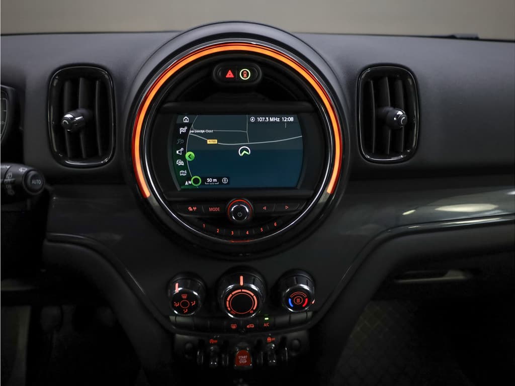 MINI Countryman 1.5 Cooper Business Edition thumbnail 10