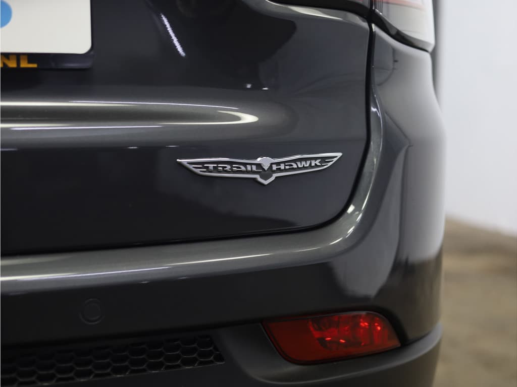 Jeep Compass 4xe 240 Plug-in Hybrid Trailhawk thumbnail 21