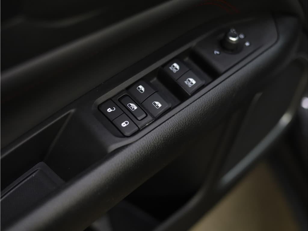 Jeep Compass 4xe 240 Plug-in Hybrid Trailhawk thumbnail 24