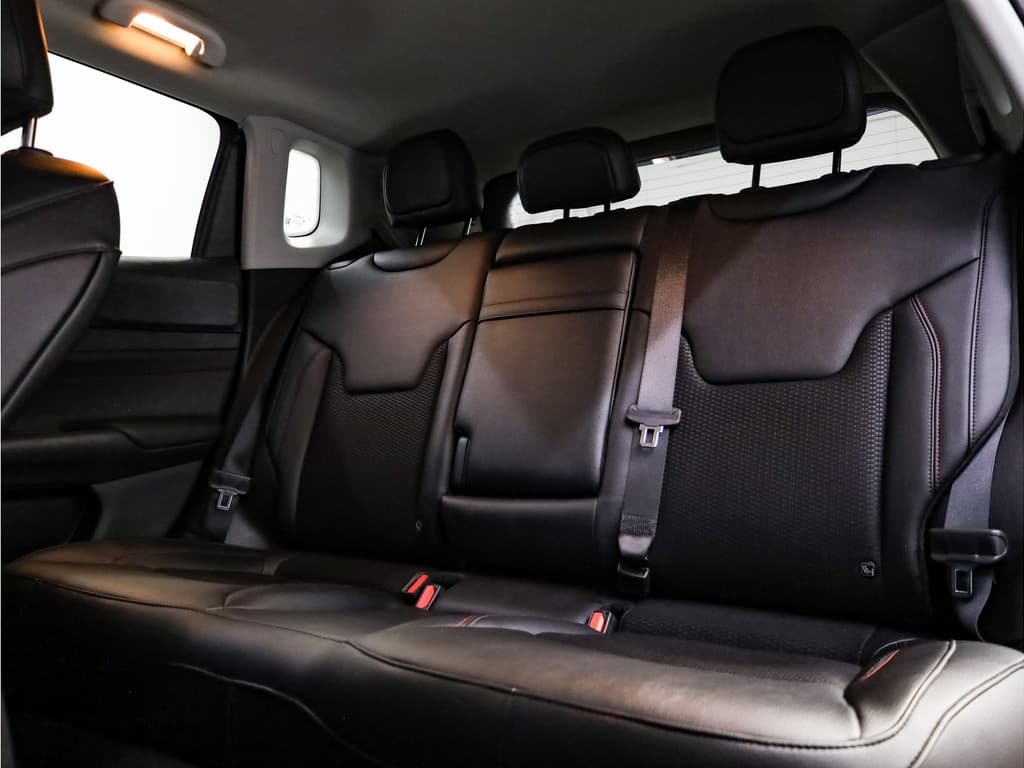 Jeep Compass 4xe 240 Plug-in Hybrid Trailhawk thumbnail 6