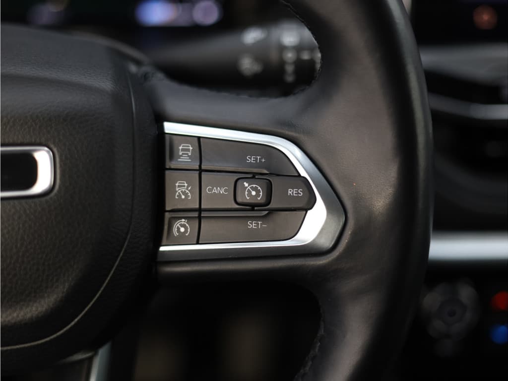 Jeep Compass 4xe 240 Plug-in Hybrid Electric S thumbnail 29