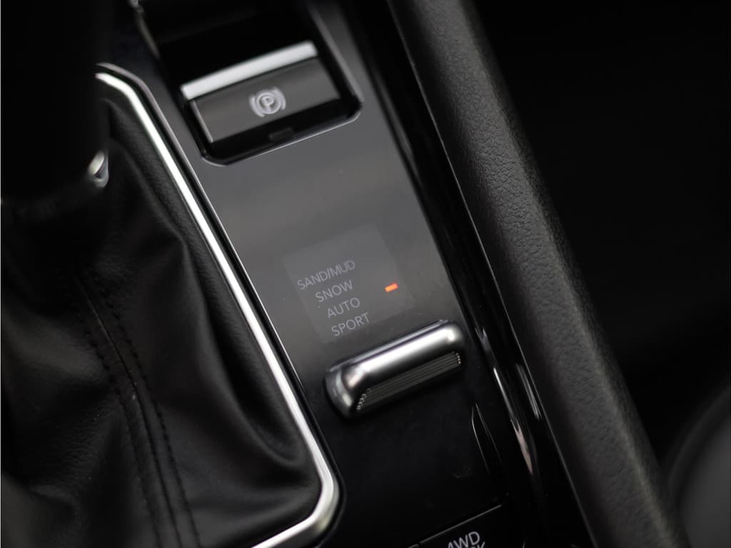 Jeep Compass 4xe 240 Plug-in Hybrid Electric S thumbnail 32