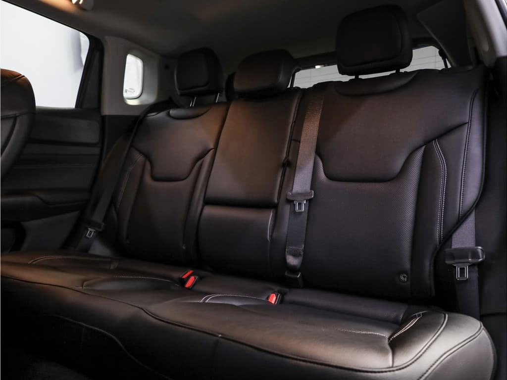 Jeep Compass 4xe 240 Plug-in Hybrid Electric S thumbnail 7