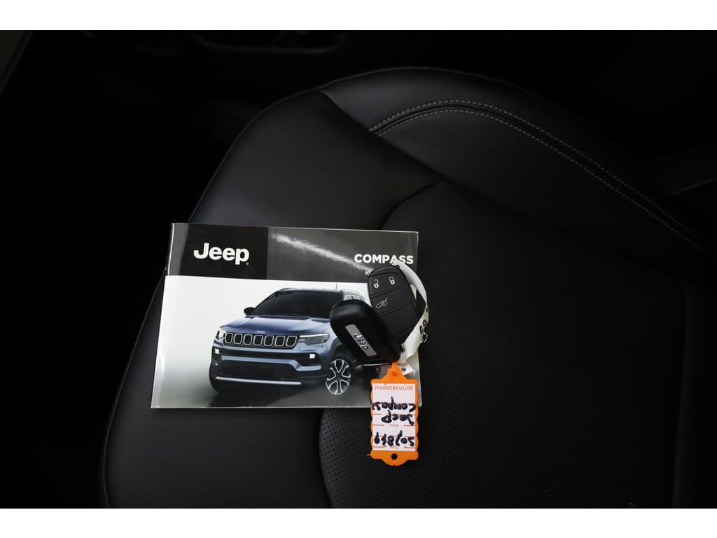 Jeep Compass 4xe 240 Plug-in Hybrid Electric S thumbnail 11