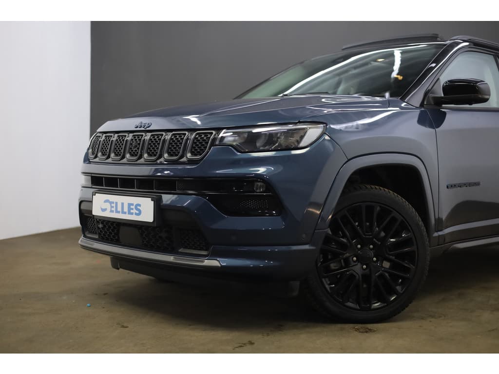Jeep Compass 4xe 240 Plug-in Hybrid Electric S thumbnail 12