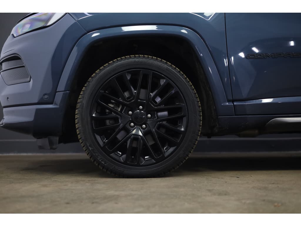 Jeep Compass 4xe 240 Plug-in Hybrid Electric S thumbnail 19