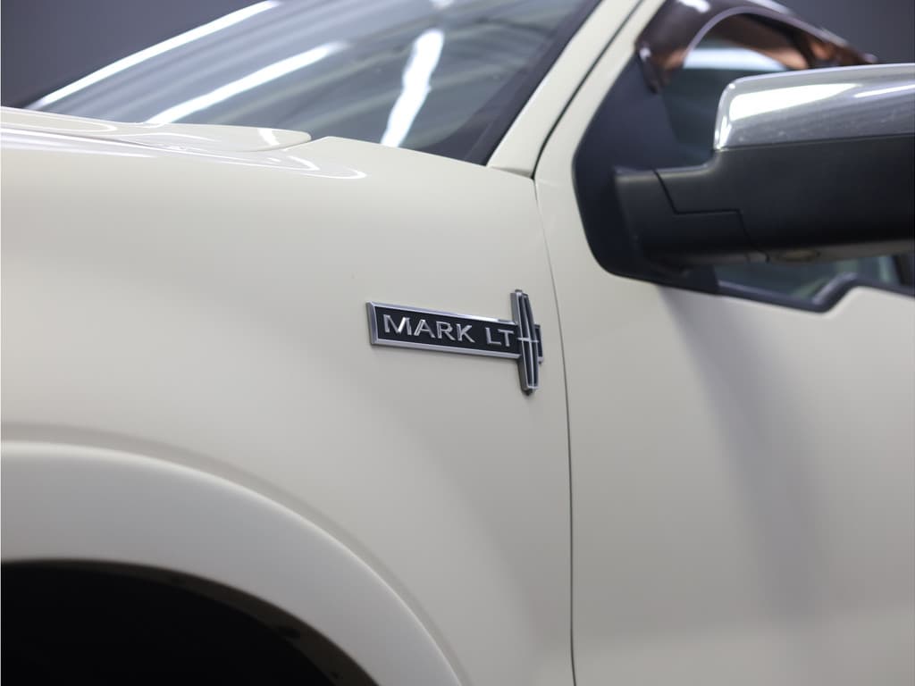 Lincoln MARK LT 5.4L V8 4x4 thumbnail 14