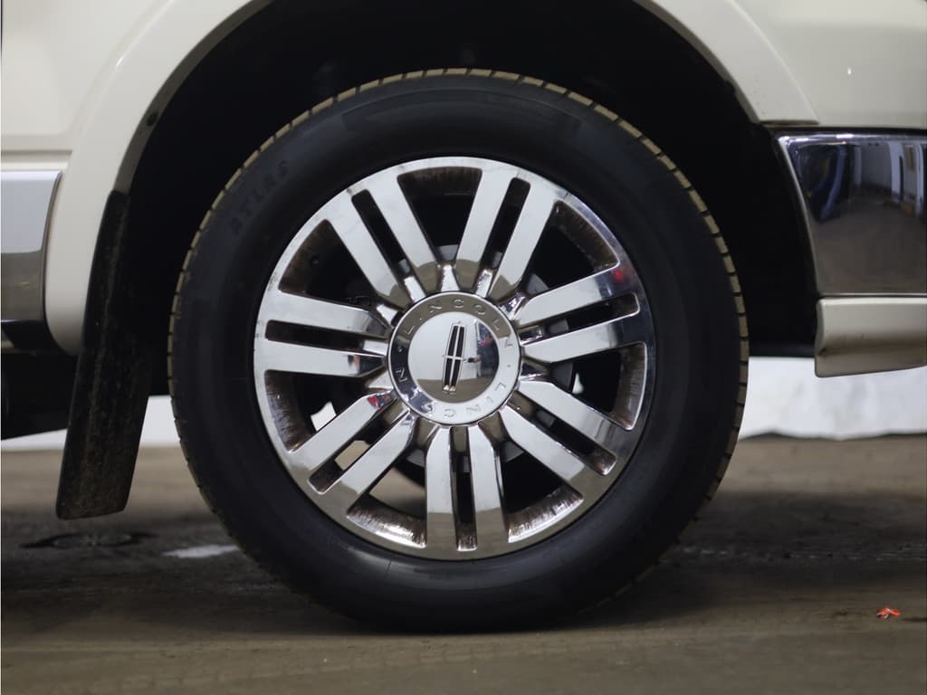 Lincoln MARK LT 5.4L V8 4x4 thumbnail 16