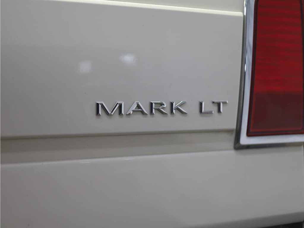 Lincoln MARK LT 5.4L V8 4x4 thumbnail 21
