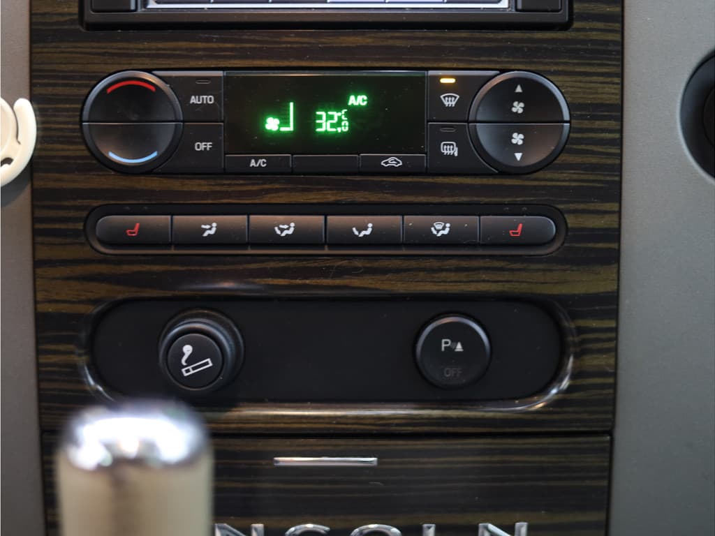 Lincoln MARK LT 5.4L V8 4x4 thumbnail 28