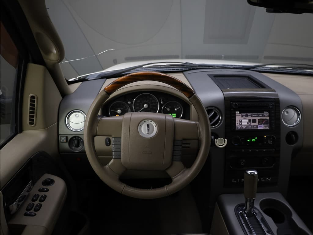 Lincoln MARK LT 5.4L V8 4x4 thumbnail 32