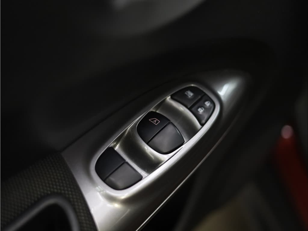 Nissan Juke 1.6 Acenta thumbnail 17