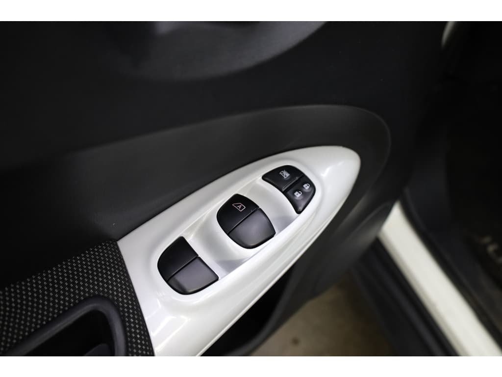 Nissan Juke 1.2 DIG-T S/S N-Connecta thumbnail 9