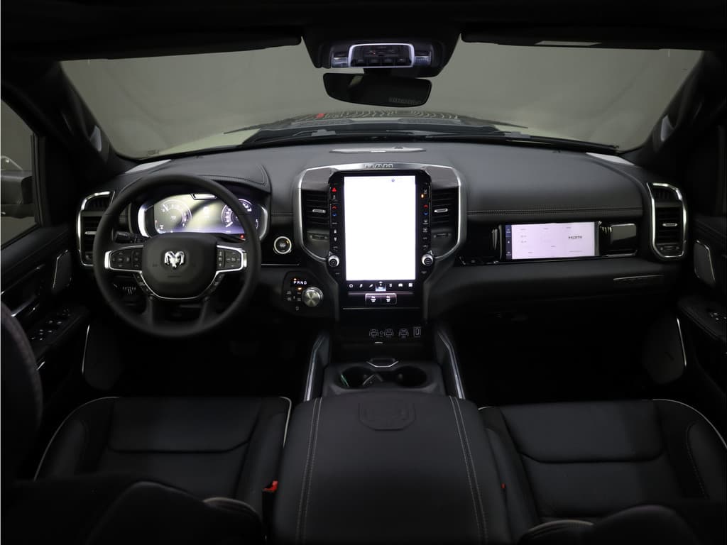 Dodge Ram 1500 2025 3.0L HURRICANE LARAMIE Night thumbnail 2