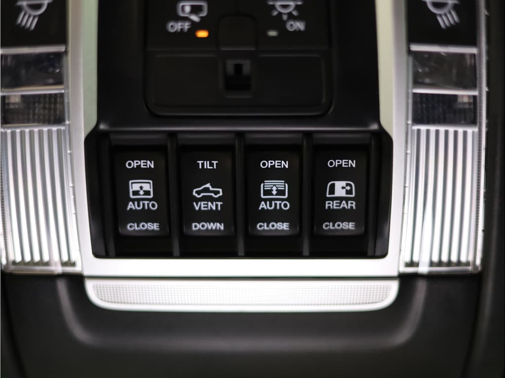 Dodge Ram 1500 2025 3.0L HURRICANE LARAMIE Night thumbnail 43