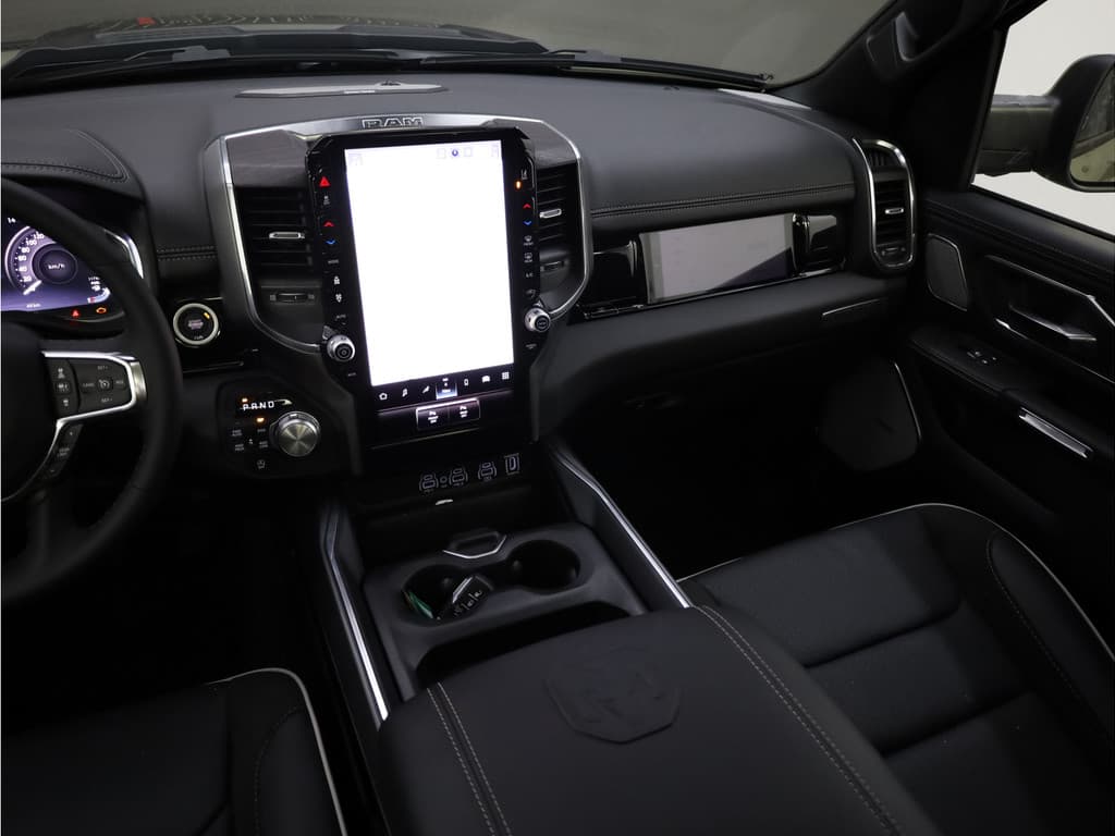 Dodge Ram 1500 2025 3.0L HURRICANE LARAMIE Night thumbnail 8