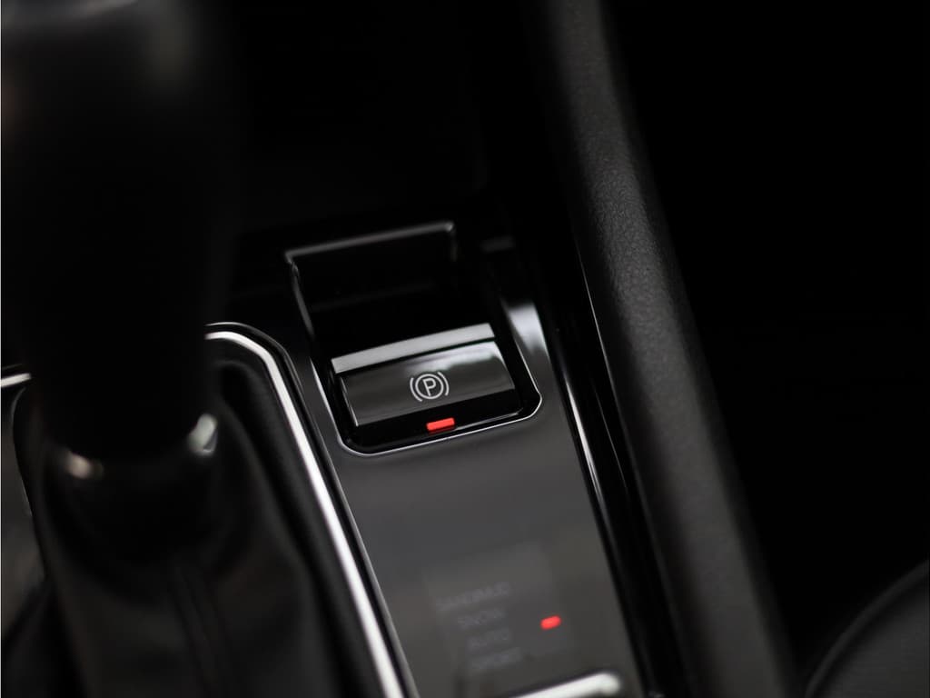 Jeep Compass 4xe 190 Plug-in Hybrid Electric Limited thumbnail 27