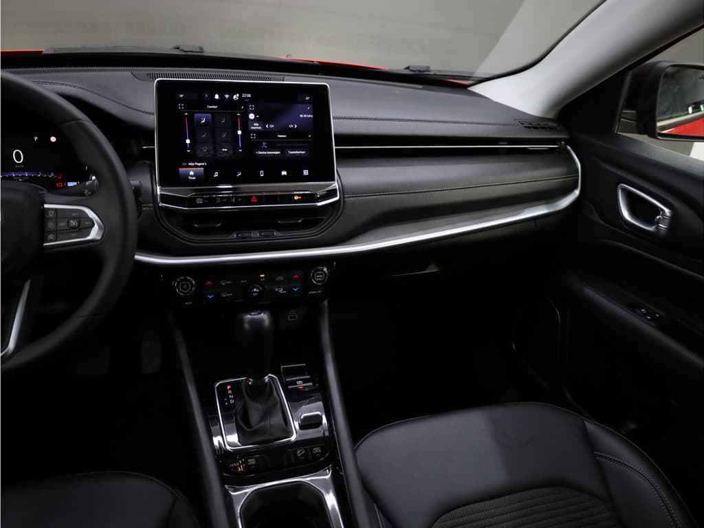 Jeep Compass 4xe 190 Plug-in Hybrid Electric Limited thumbnail 32