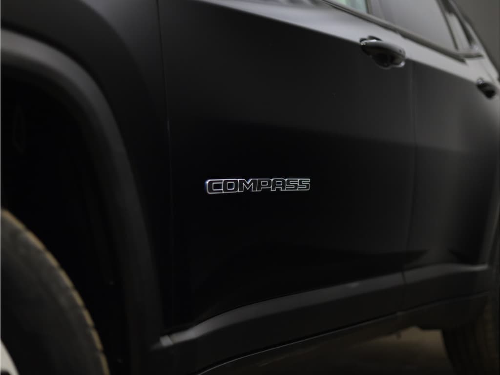 Jeep Compass 4xe 190 Plug-in Hybrid Electric Limited thumbnail 14