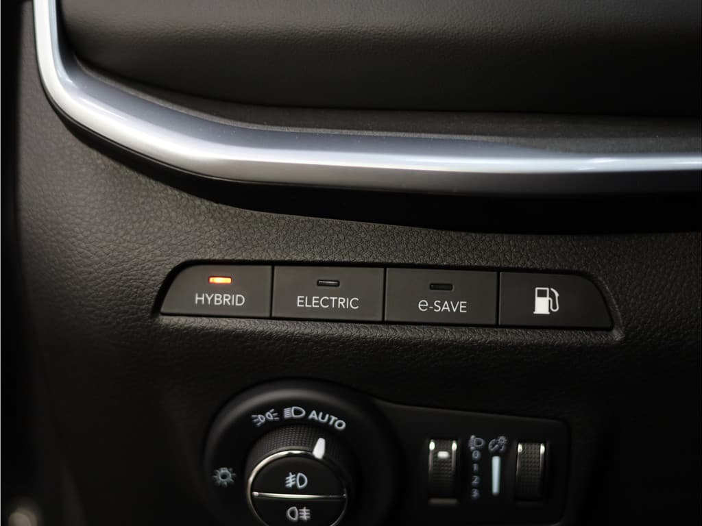 Jeep Compass 4xe 190 Plug-in Hybrid Electric Limited thumbnail 24