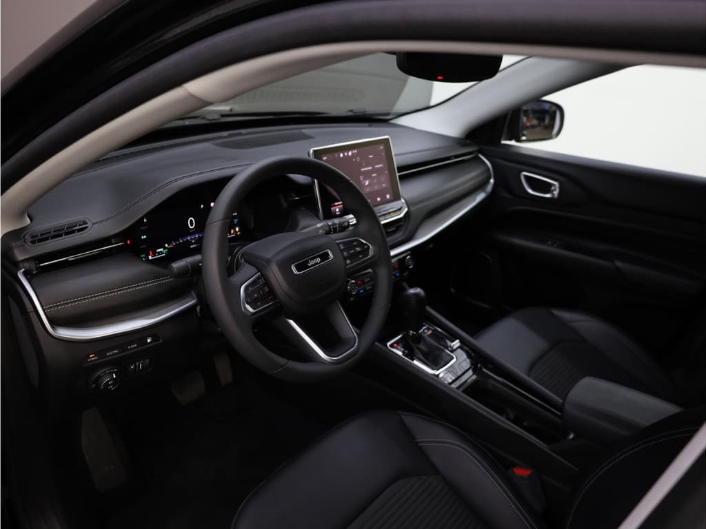 Jeep Compass 4xe 190 Plug-in Hybrid Electric Limited thumbnail 34