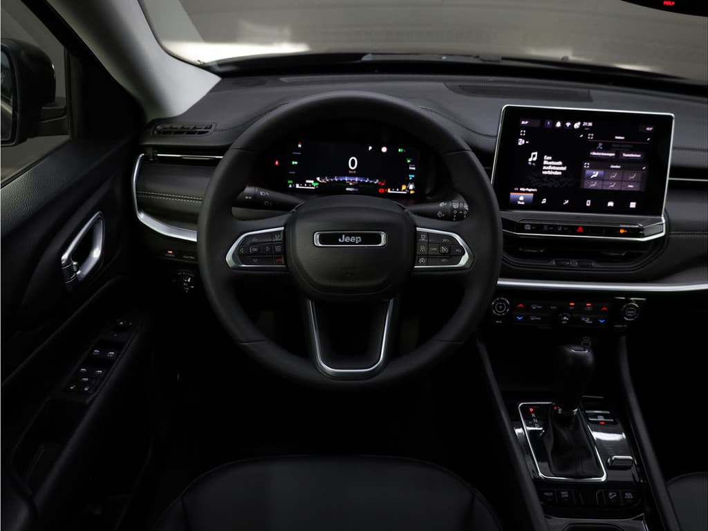 Jeep Compass 4xe 190 Plug-in Hybrid Electric Limited thumbnail 6