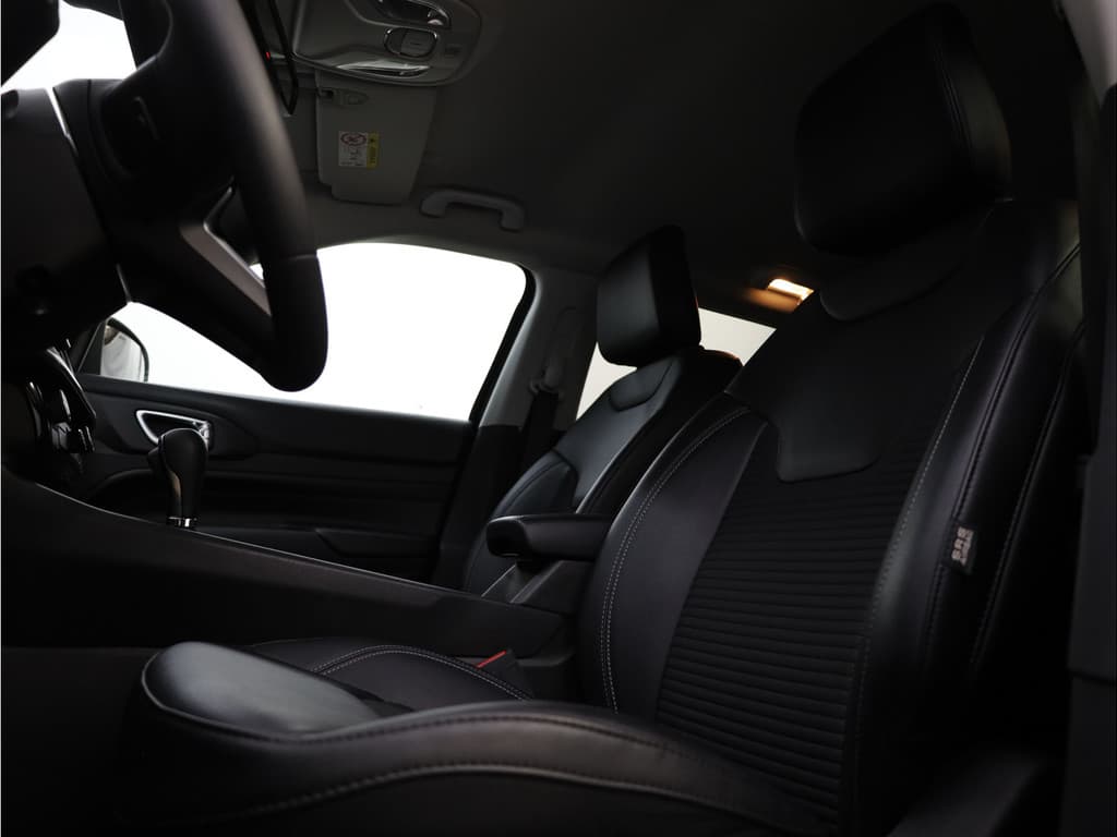 Jeep Compass 4xe 190 Plug-in Hybrid Electric Limited thumbnail 7