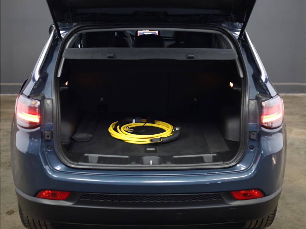 Jeep Compass 4xe 190 Plug-in Hybrid Electric Limited thumbnail 11